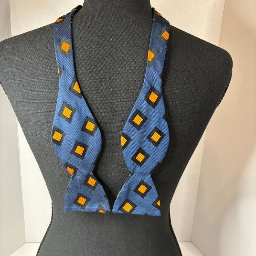 Carrot & Gibbs Men's Silk Bow Tie Navy Blue Orange Geometric Square Self Tie USA